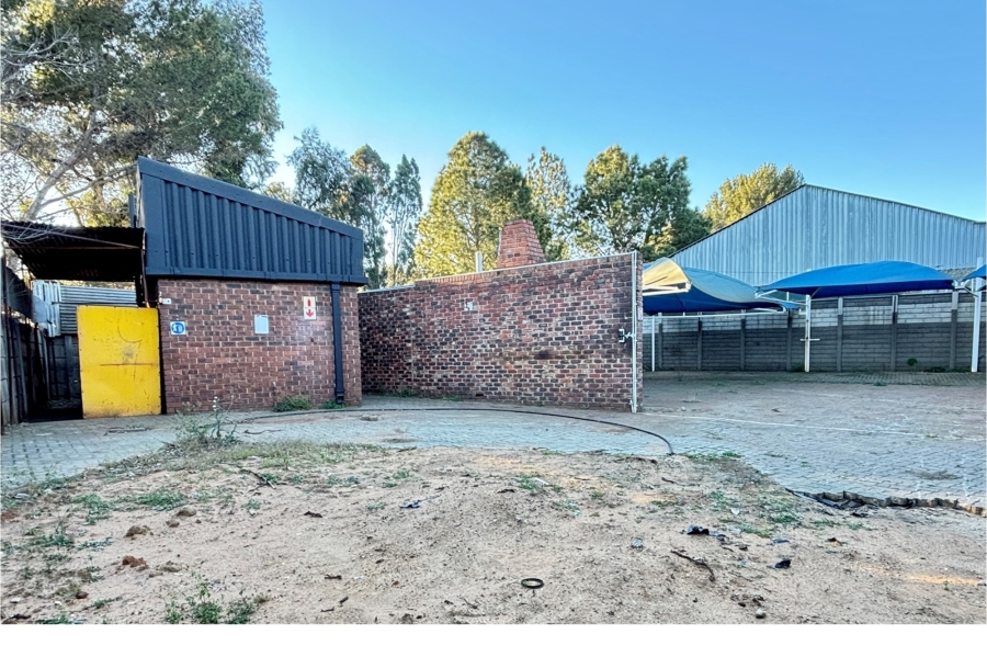 To Let commercial Property for Rent in Uitvlught Free State